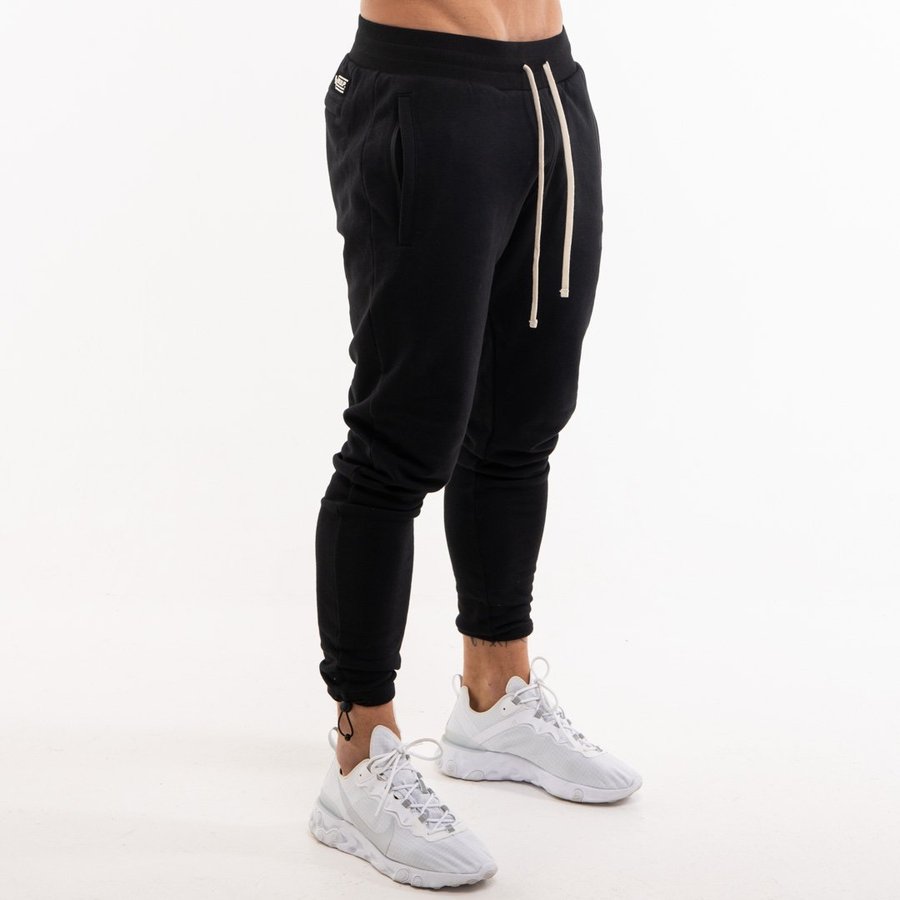 【ダルクスポ】 WARM UP PROJECT TAPERED SWEATPANTS luinx-m52702890084 のシリーズ